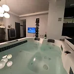 Apartmán B&m Jacuzzi Rezidencija Self Check - In *