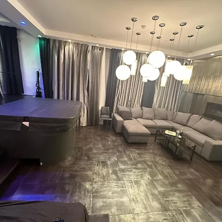 B&m Jacuzzi Rezidencija Self Check - In Apartman