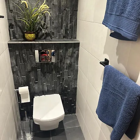 Apartment B&m Jacuzzi & Party Time