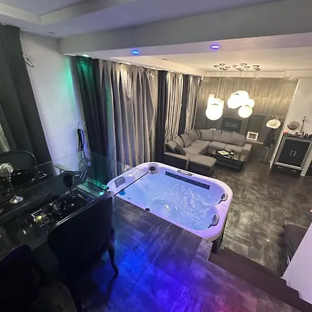 B&m Jacuzzi & Party Time Apartment