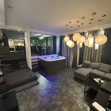 B&m Jacuzzi & Party Time Apartment *