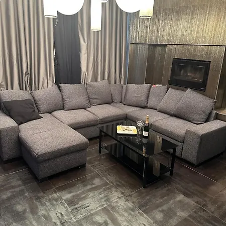B&m Jacuzzi & Party Time Apartment