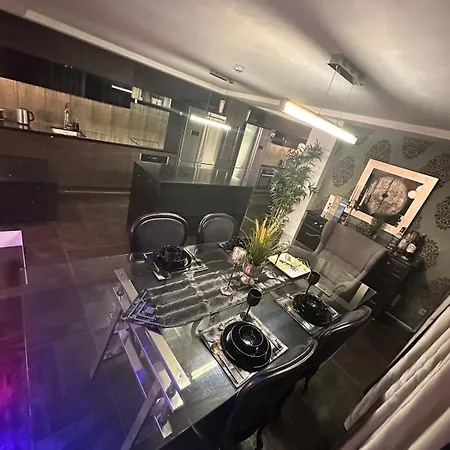 Apartment B&m Jacuzzi & Party Time *