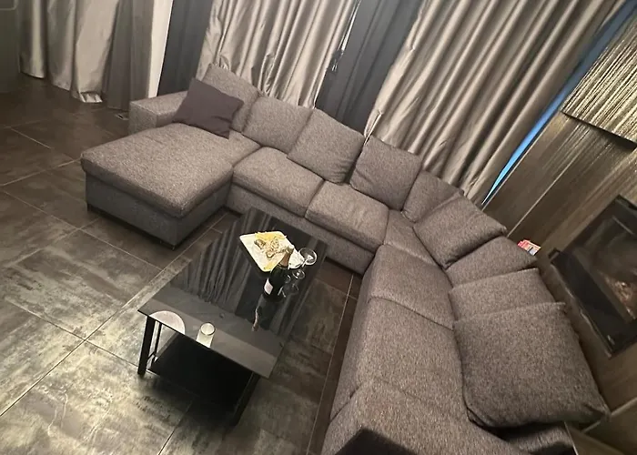 B&m Jacuzzi Rezidencija Self Check - In Apartman