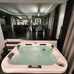 B&m Jacuzzi Rezidencija Self Check - In Apartamento *