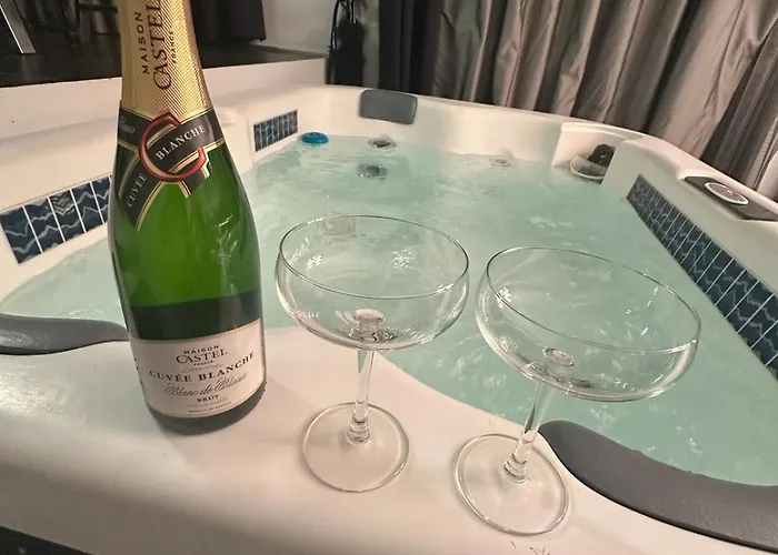 B&m Jacuzzi Rezidencija Self Check - In Lägenhet